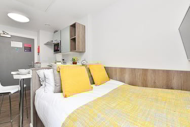 1 bed studio, Gorgie Road, Gorgie, Edinburgh, EH112BF - Image 1